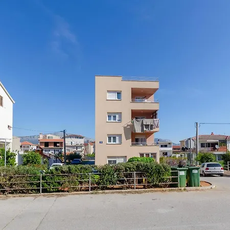 شقة Slava سبليت